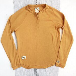 Tracksmith Women's Fells Henley Merino Wool Long Sleeve | Small